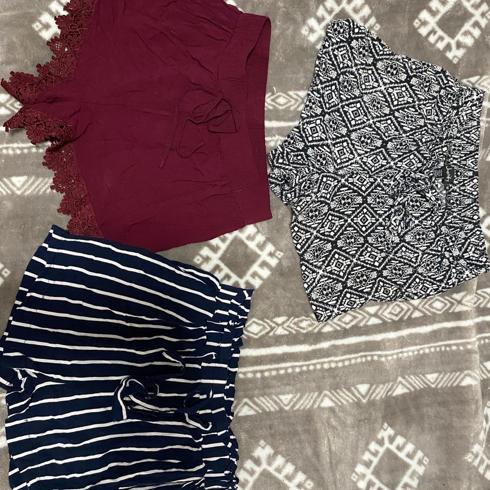 Bundle of shorts